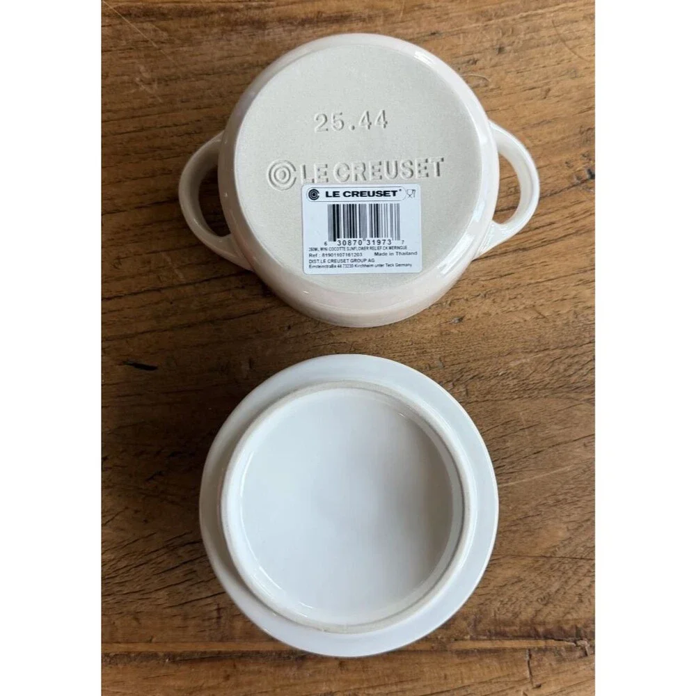 Le Creuset Stoneware Sunflower Relief 8 oz Mini Cocotte w/ lid Meringue NEW NIB